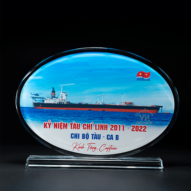 Kỷ niệm chương pha lê hình elip