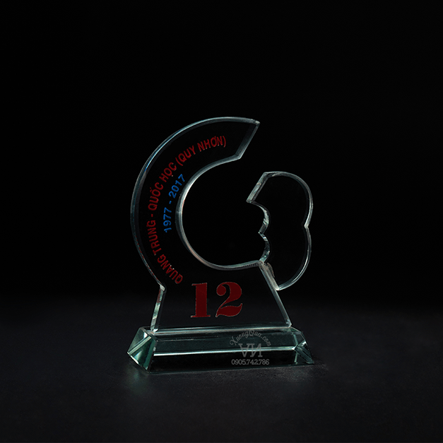 Kỷ niệm chương thủy tinh độc đáo
